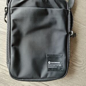 Lululemon Easy Access Crossbody Bag Black